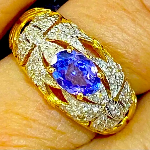 STUNNING 14K Gold Diamond Oval TANZANITE and Diamond Statement Ring Size 6! - Picture 7 of 16